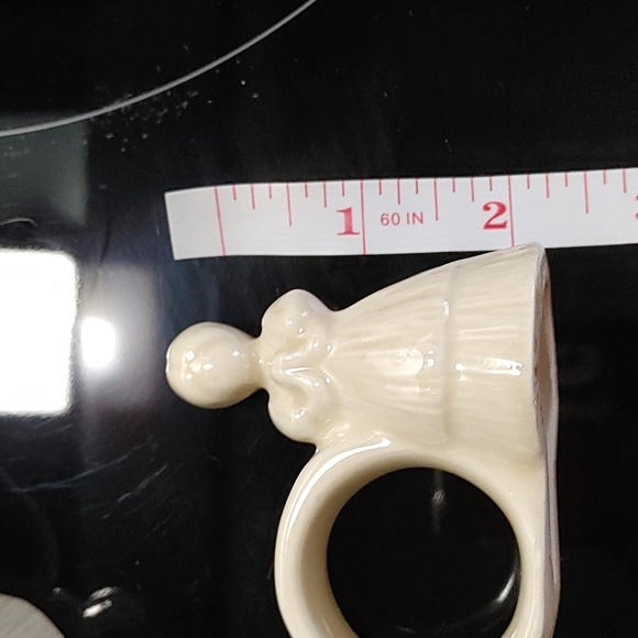 Vintage 8 Napkin Rings Ceramic Girl Pray Cornhuskers Dining Table 2inch Tall - Picture 5 of 7